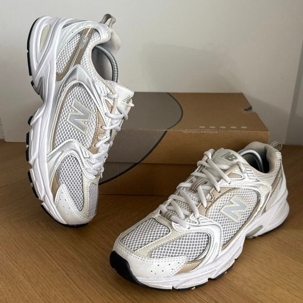 New Balance 530 White/Metallic Gold Unisex Sneakers- SZ Men 7- W 8.5